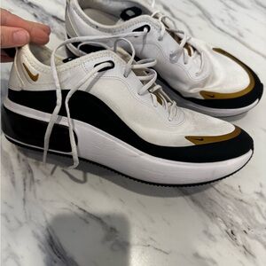 Nike Airmax Women's White, Black, and Gold Sneakers